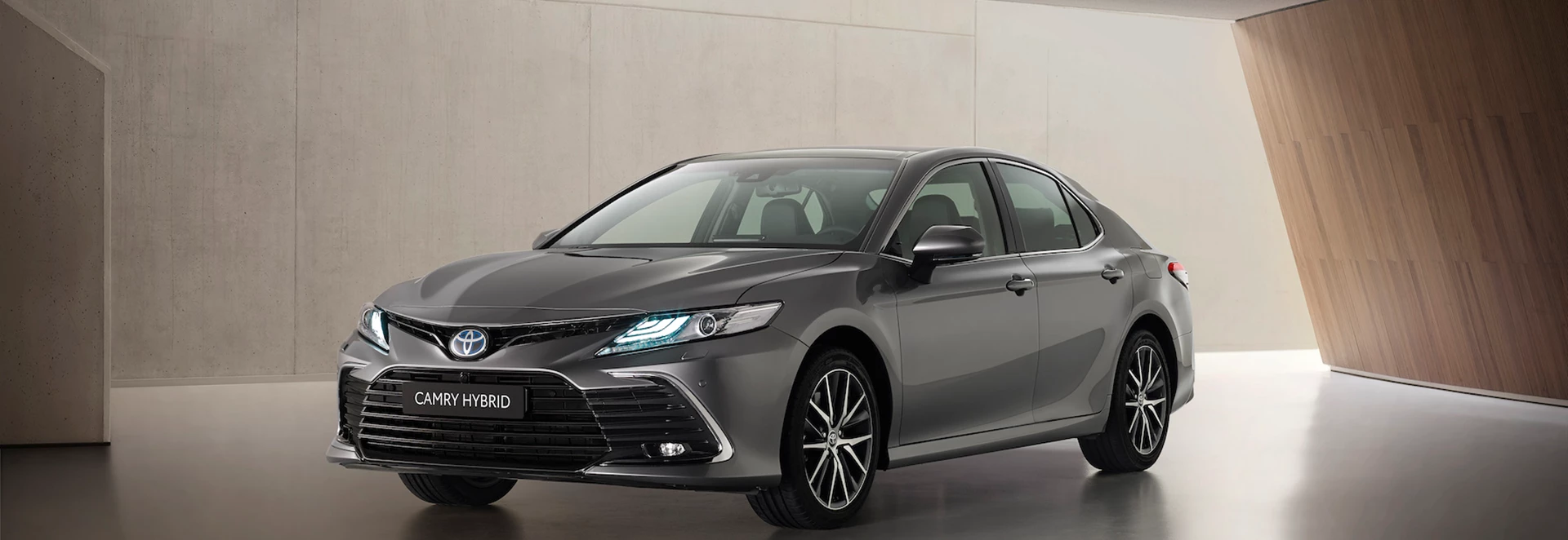 Toyota announces updates to its 2021 Camry hybrid 